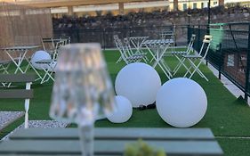 Hotel & Garden